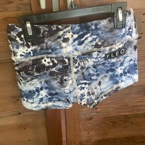 FLEO women’s XS athletics/gymnastics/tumbling shorts E Voodoo NWT